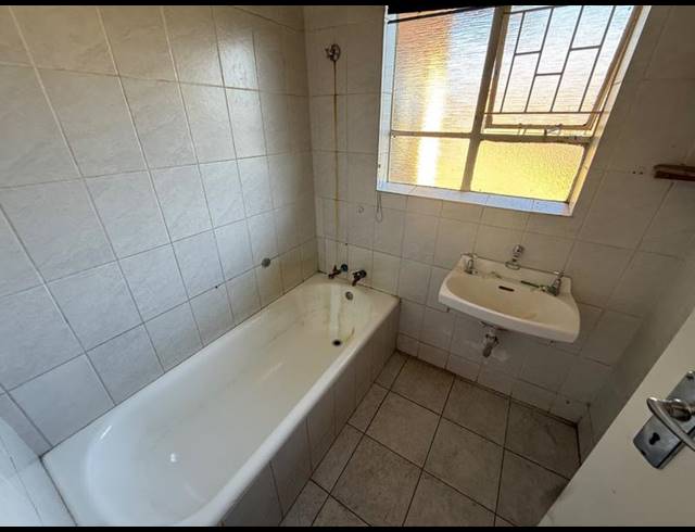 7 BEDROOM HOUSE FOR SALE IN VANDERBIJLPARK CE 3